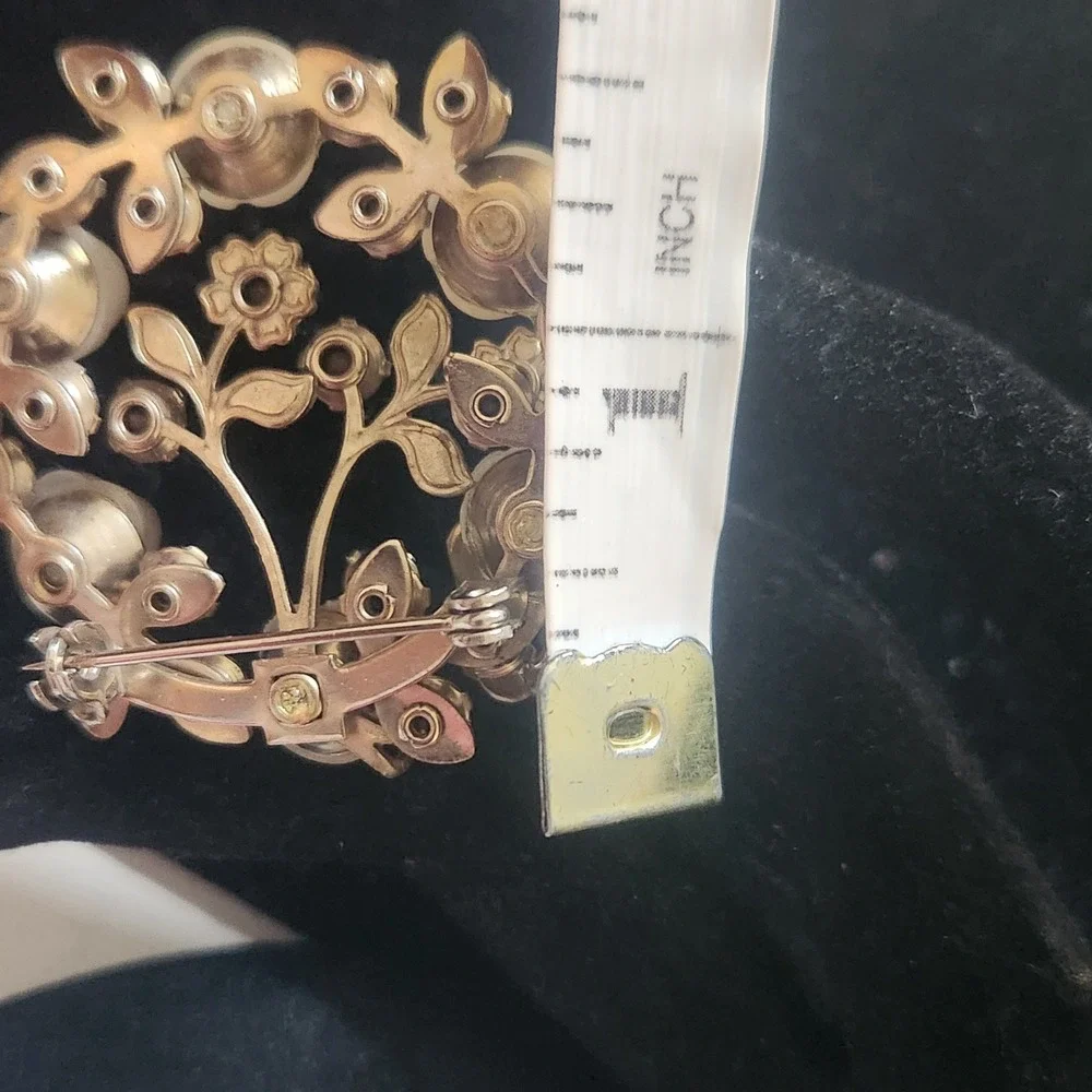 Vintage Gold Tone Wreath Brooch White Carved Roses pink Rhinestones Floral